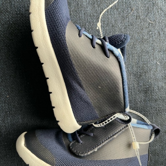 Nwt boys uggs - Picture 4 of 4